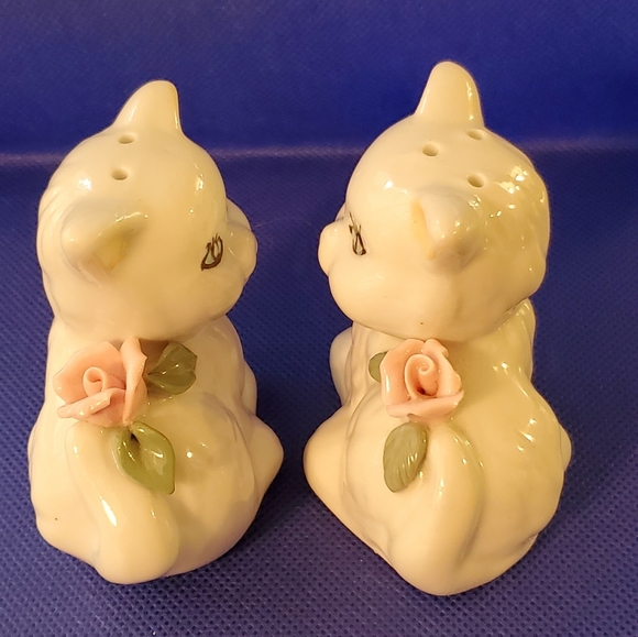 Vintage Ceramic Kitten Salt & Pepper Shake… - Picture 2 of 5